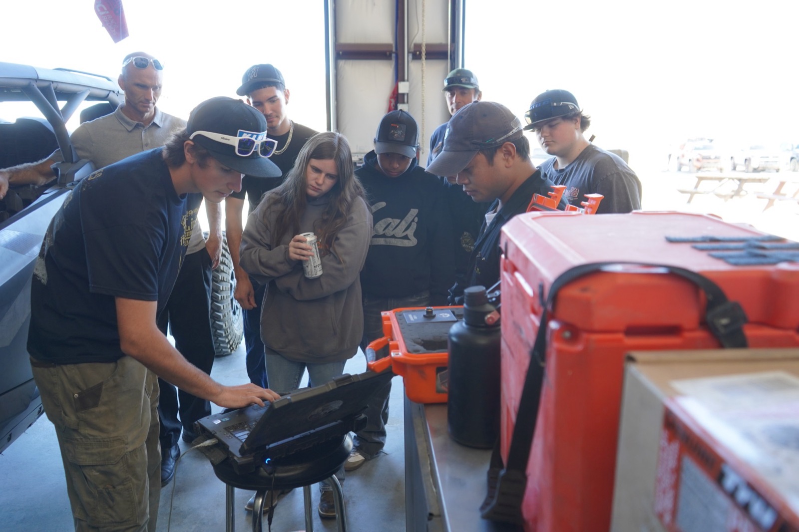 Reading live data from a UTV on a diagnostic laptop